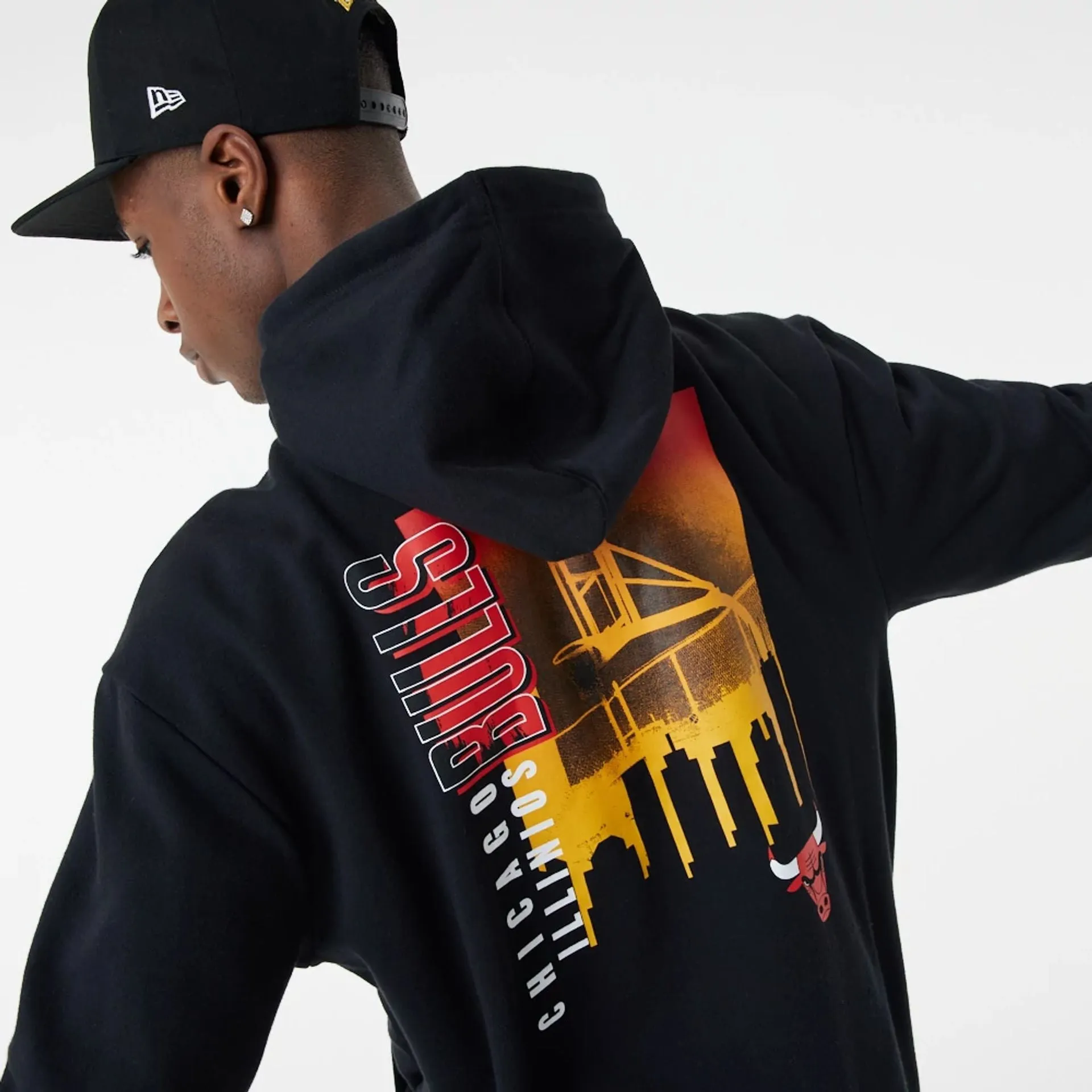 Chicago Bulls Skyline Graphic Black Oversized Hoodie
