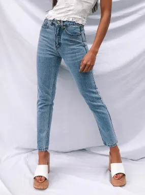 Gemini Mom Jeans Pale Blue