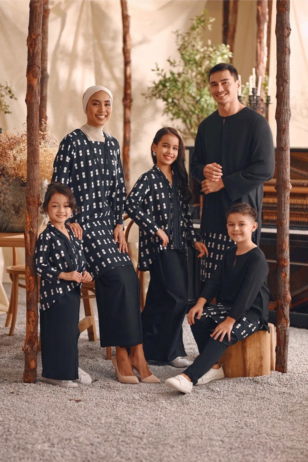 The Bayu Men Kurta - Black