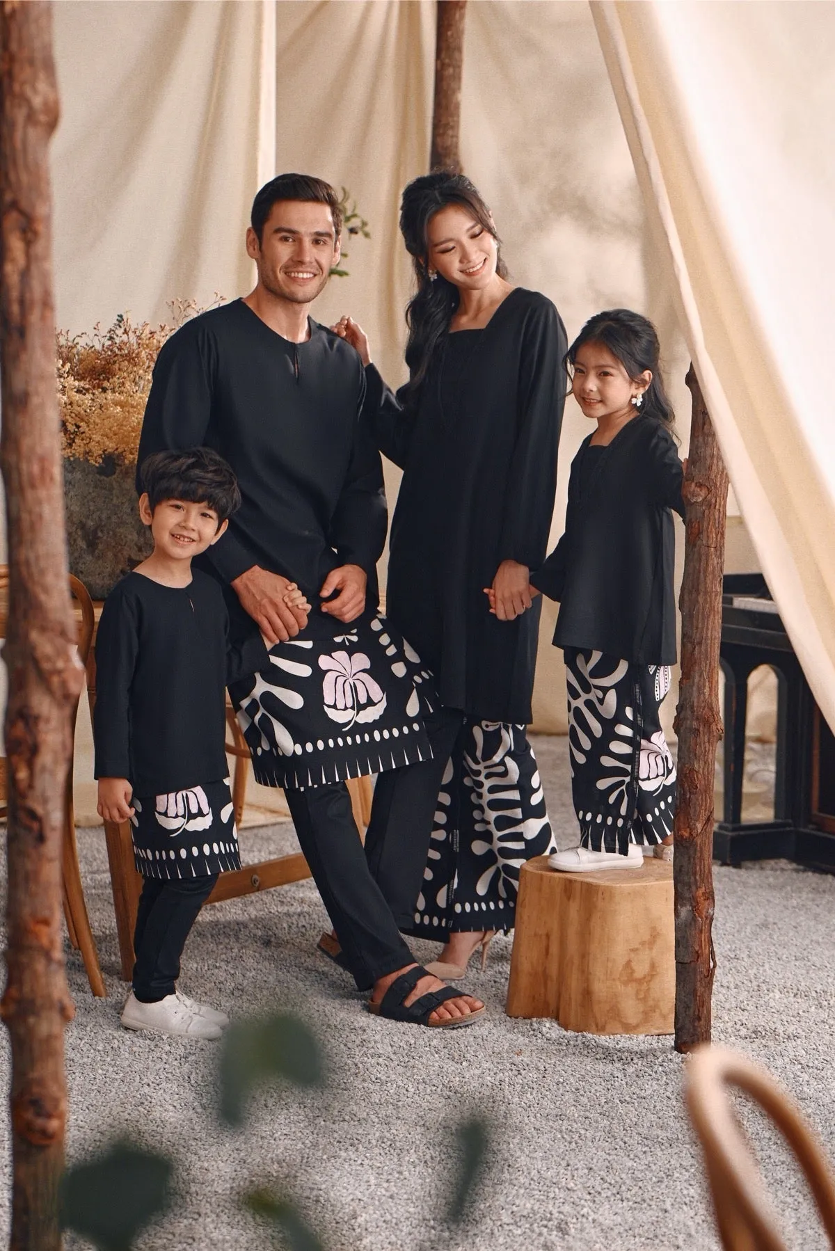 The Bayu Men Kurta - Black