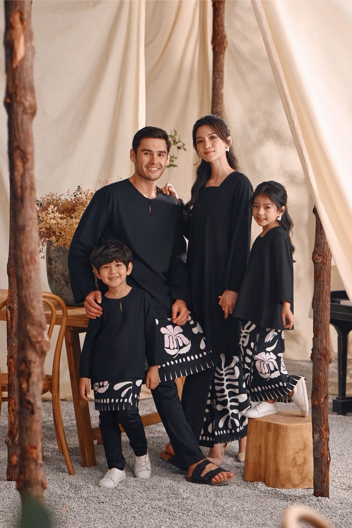 The Bayu Men Kurta - Black