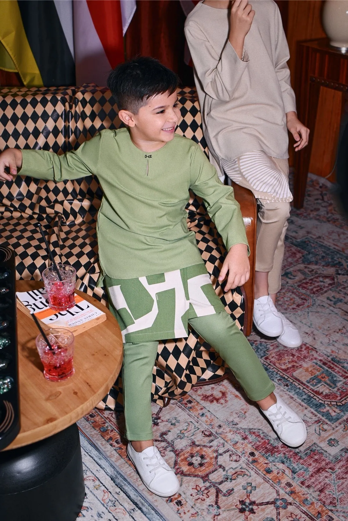 The Congkak Kurta - Lawn Green